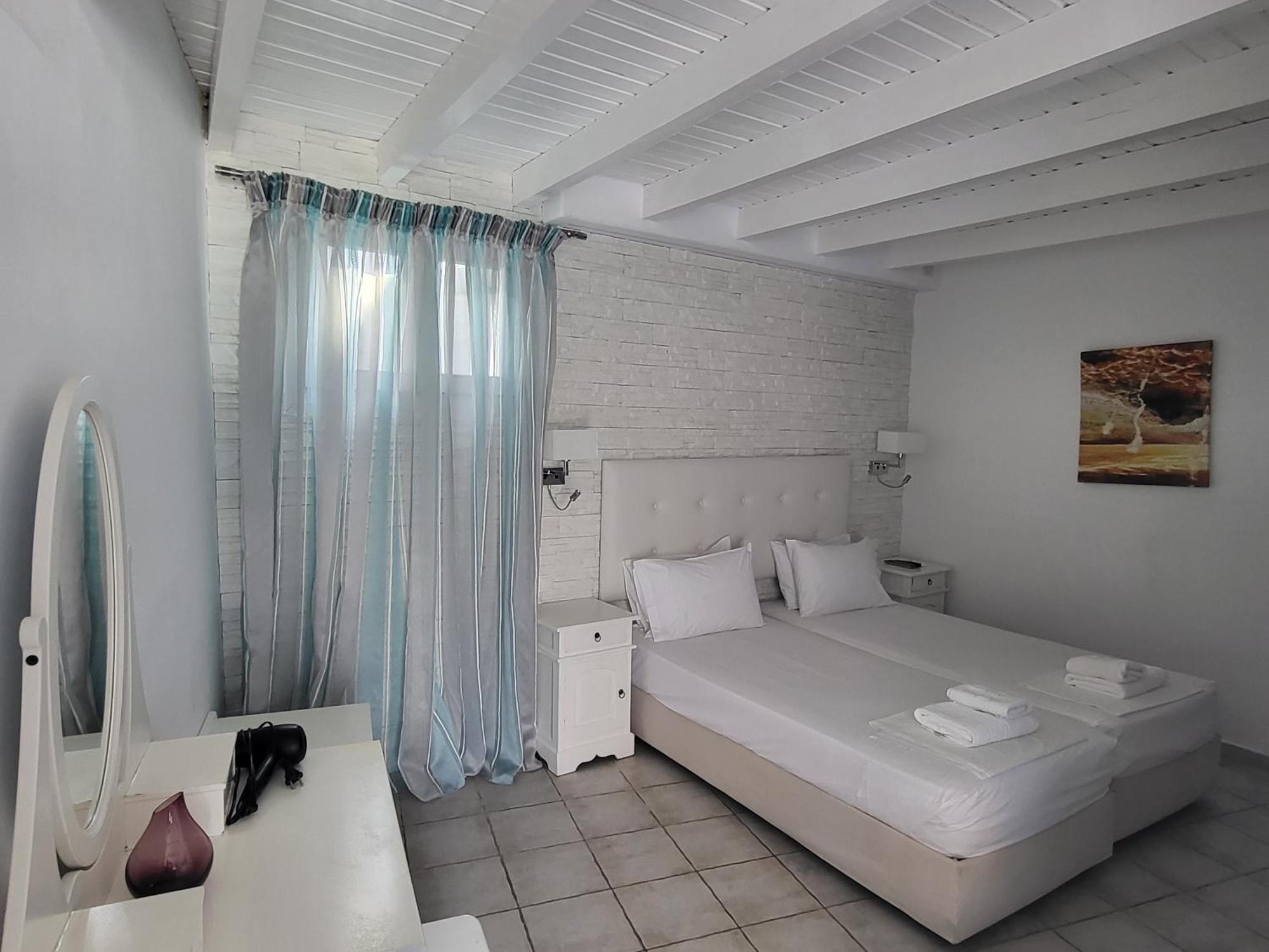 Casa Bianca Hotel Ornos  Bagian luar foto